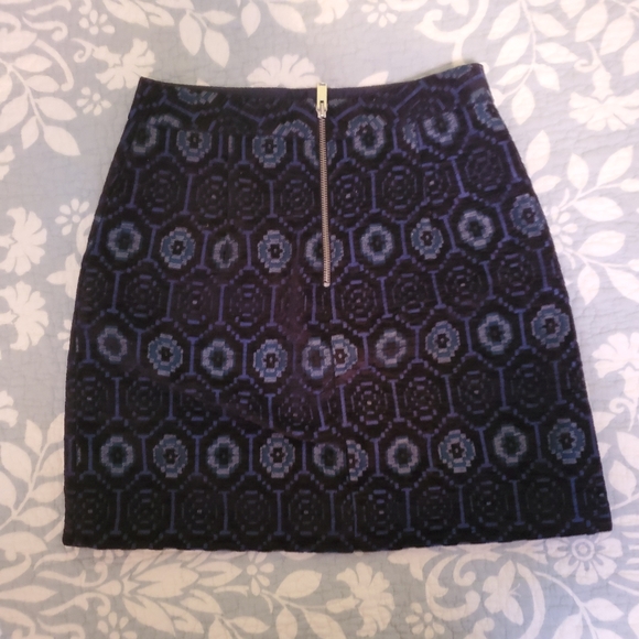 Zara skirt - Picture 2 of 4